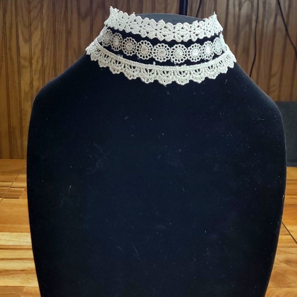 MIA Collection White Choker Three Pack